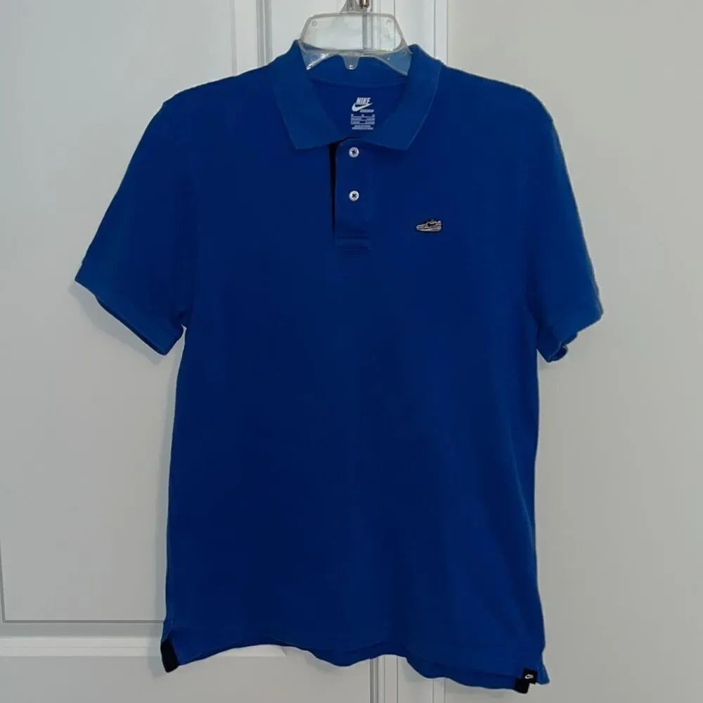 Nike Classic Duke Royal Blue Polo Shirt Sneaker Logo Size M slim fit men’s